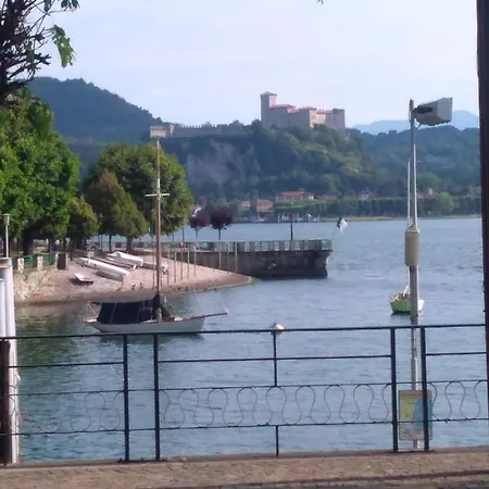 Piccola Perla Sul Maggiore Апартаменты *