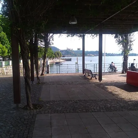 Piccola Perla Sul Maggiore Апартаменты Арона