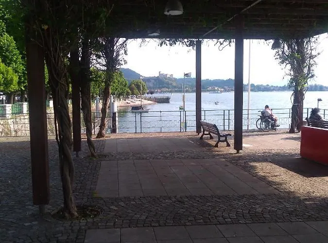 Piccola Perla Sul Maggiore 아파트 아로나